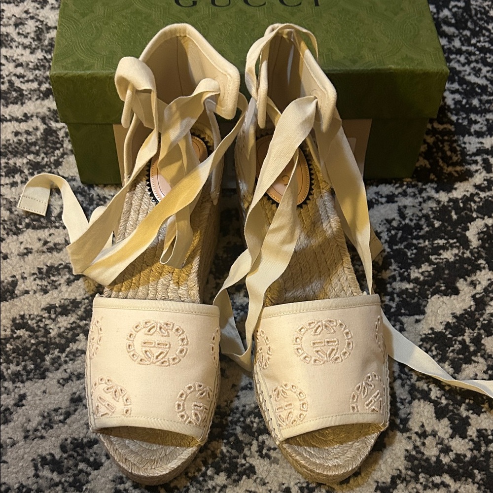 Gucci Interlocking G One Strap Sandal Espadrille - Picture 2 of 7